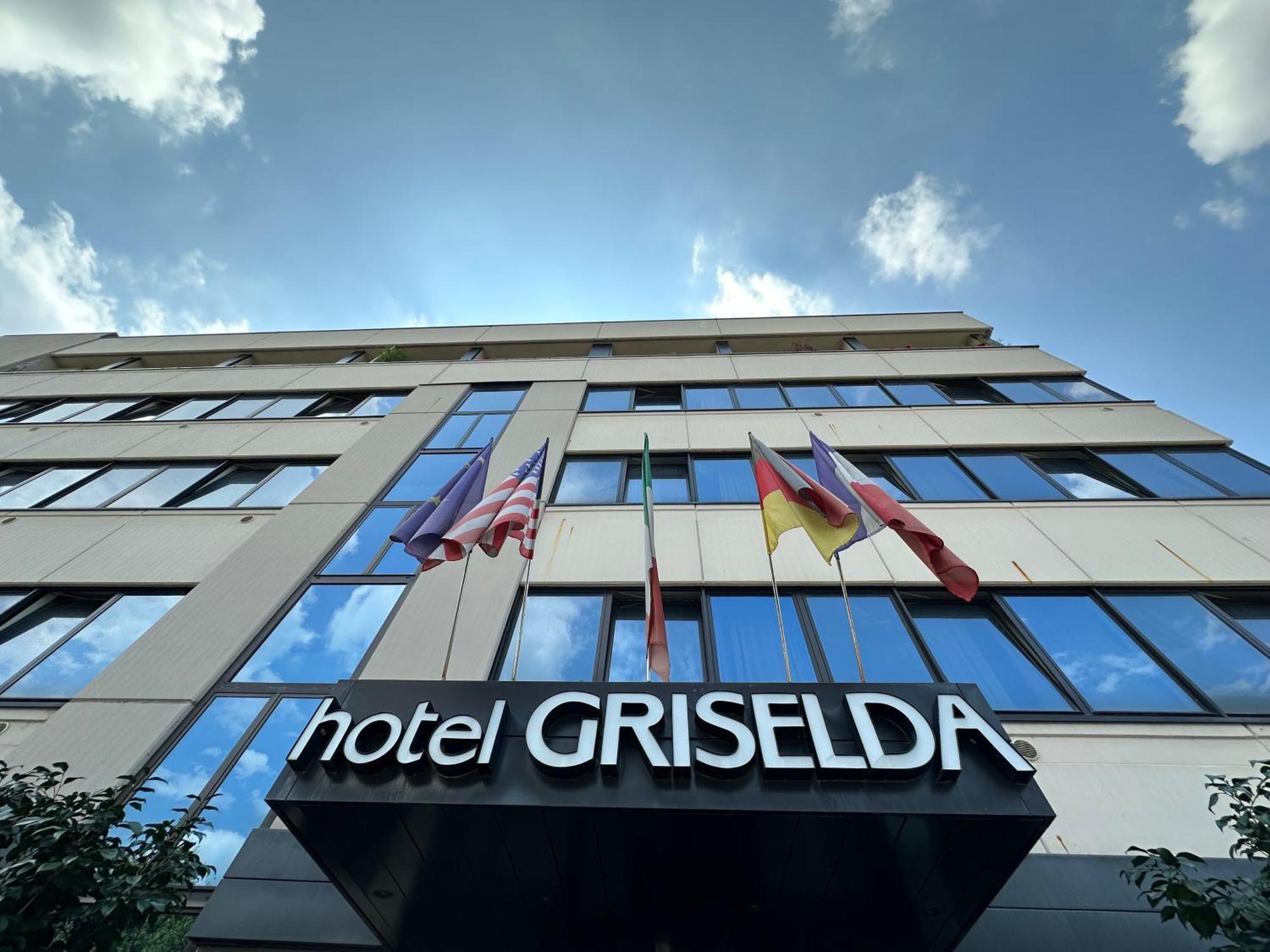 Hotel Griselda Saluzzo Bagian luar foto