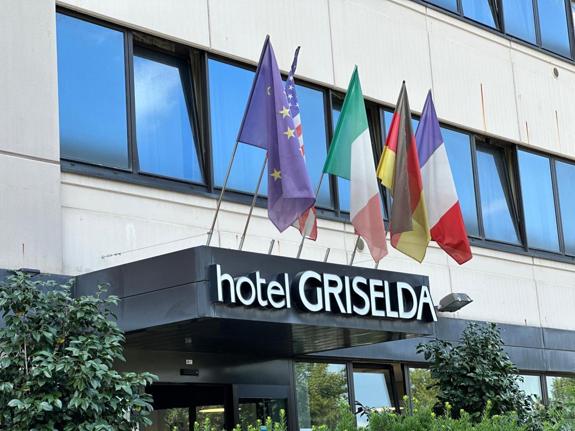 Hotel Griselda Saluzzo Bagian luar foto